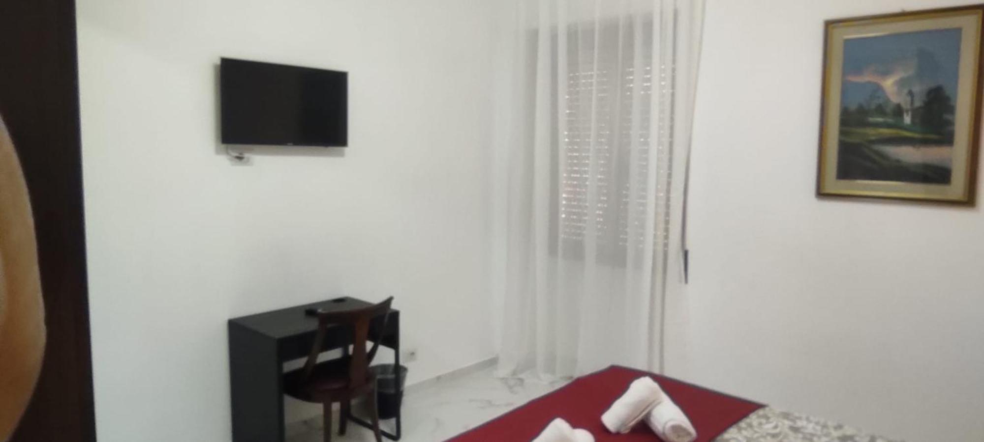 Stazione Telese 41 Bed & Breakfast โรม ภายนอก รูปภาพ